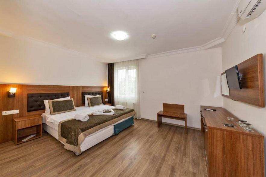 Diamond City Resort Hotel Buyukcekmece Exterior photo